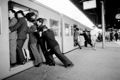 Japan-011-Tokyo-commuters-c
